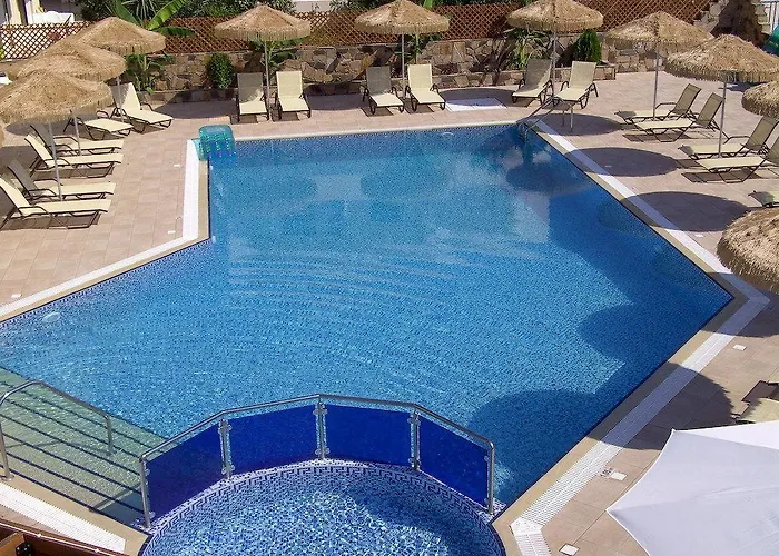 Hotel de apartamente Socrates And