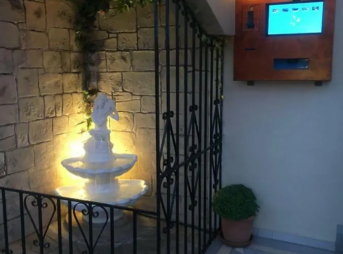 Hotel de apartamente Socrates And