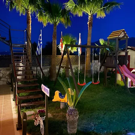 Socrates Aparthotel 3*
