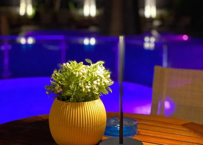 Socrates And 4* Tigaki