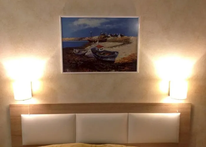 Socrates And 4* Tigaki