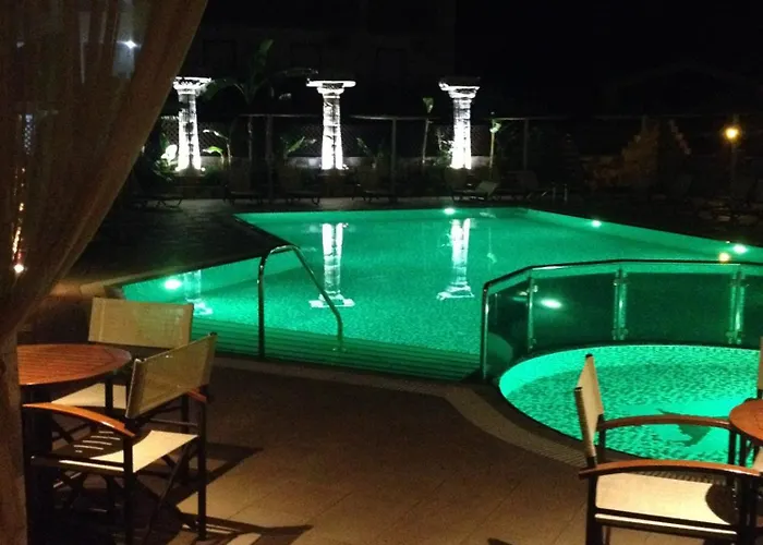 Socrates And Apart-hotel Tigaki