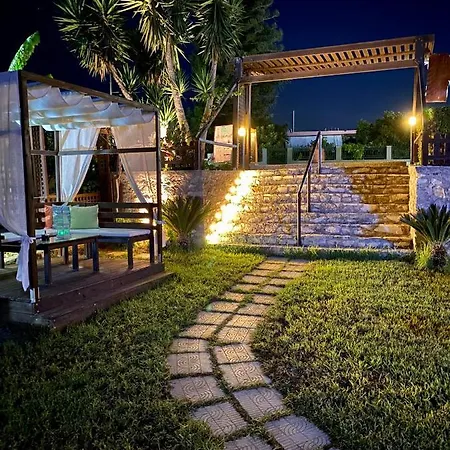 Socrates And Apartmanhotel