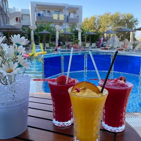 Socrates And Apartmanhotel Tigaki