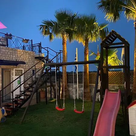 Socrates And Ξενοδοχείο με διαμερίσματα