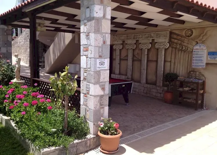 Socrates And 4* Tigaki