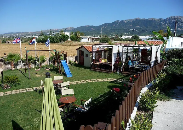 Socrates And 아파트호텔